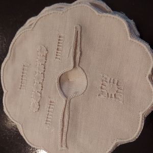 Linen rounds coasters